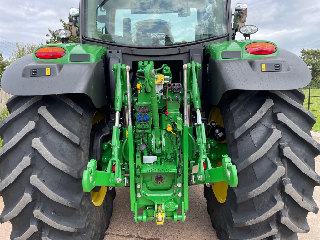 John Deere 6R 145