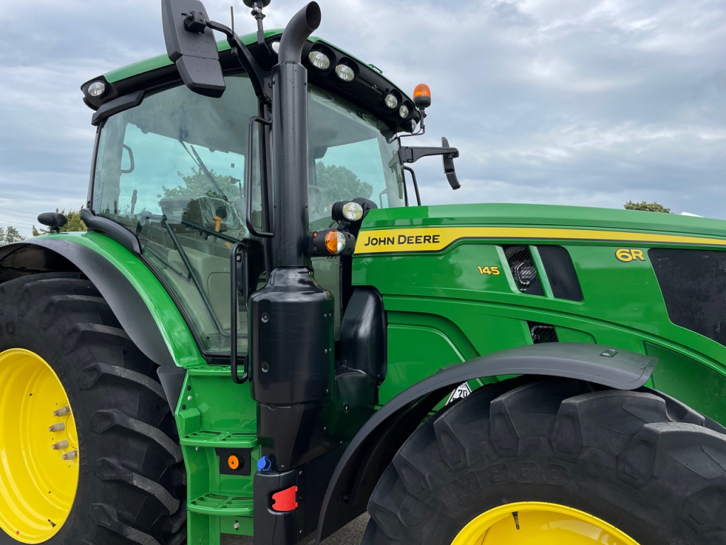 John Deere 6R 145