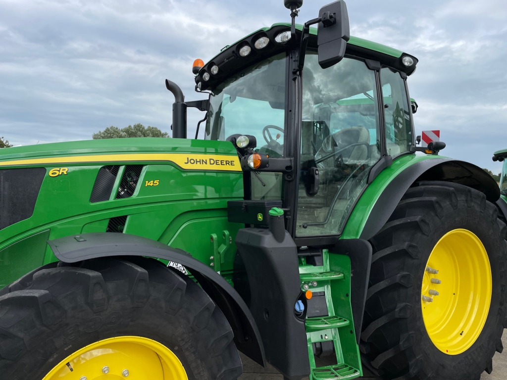 John Deere 6R 145