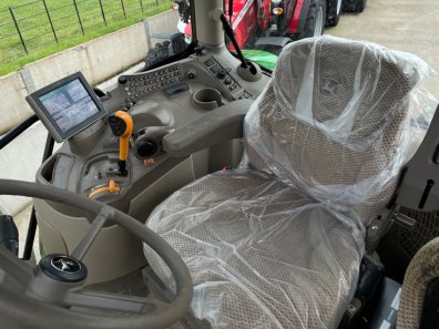 John Deere 6R 145