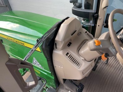 John Deere 6155M