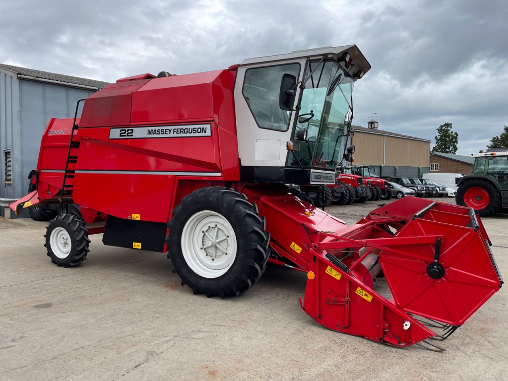 Massey Ferguson 22 Special combine