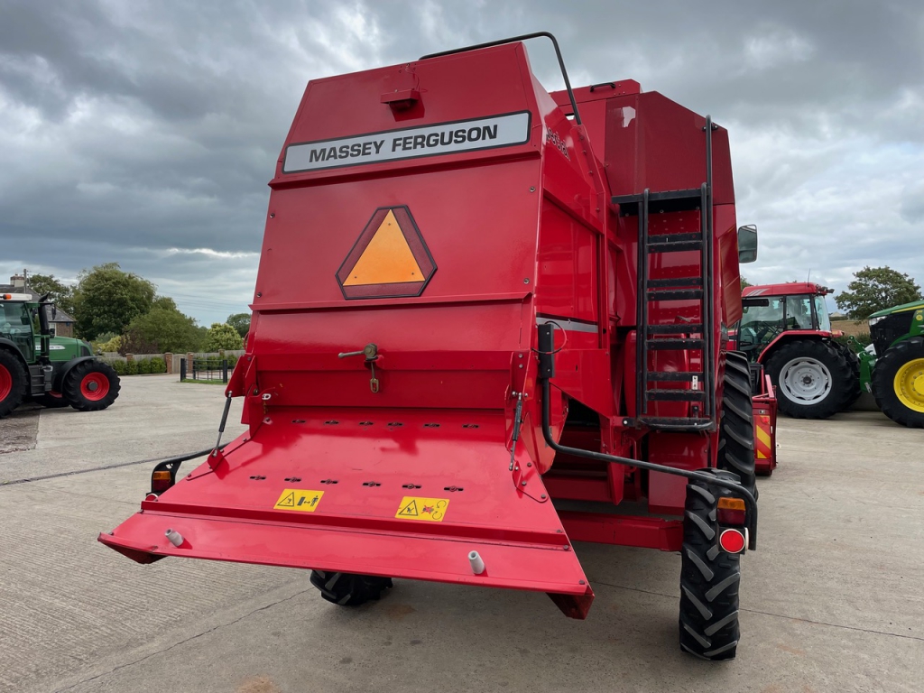 Massey Ferguson 22 Special combine