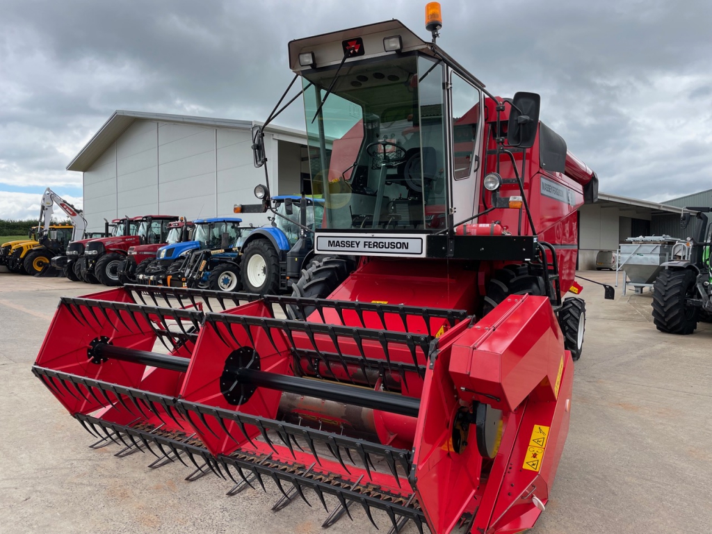 Massey Ferguson 22 Special combine