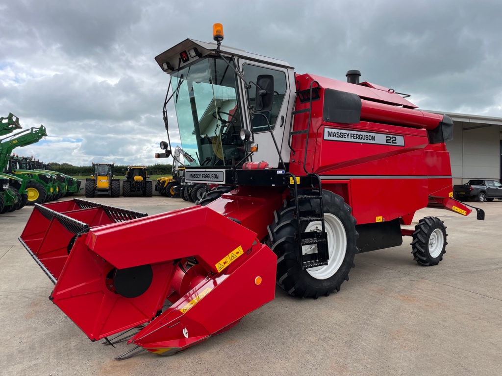Massey Ferguson 22 Special combine