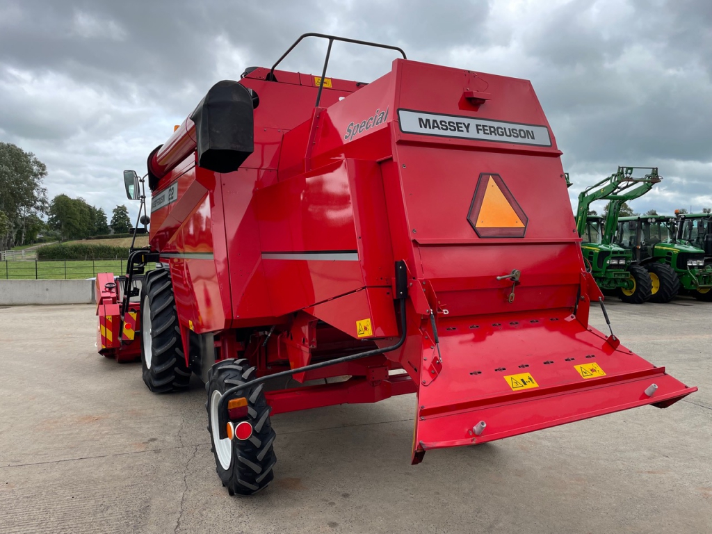 Massey Ferguson 22 Special combine