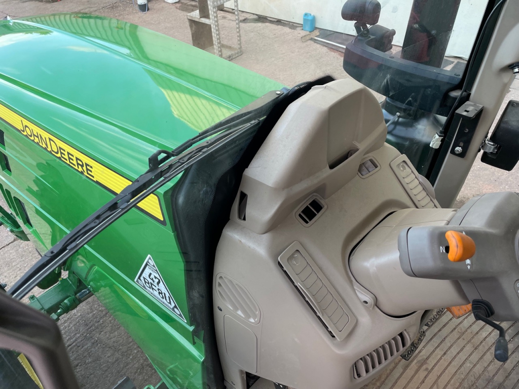 John Deere 6155M