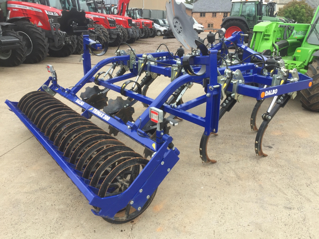 Trimax 300 cultivator