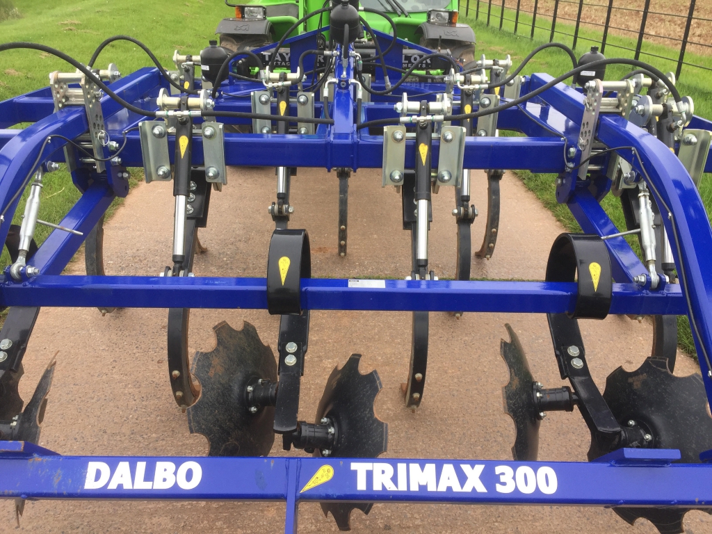 Trimax 300 cultivator