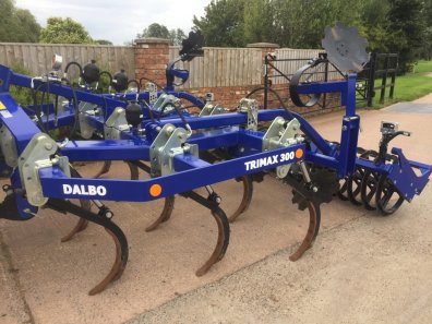 Trimax 300 cultivator