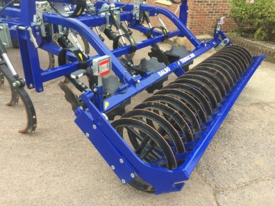 Trimax 300 cultivator