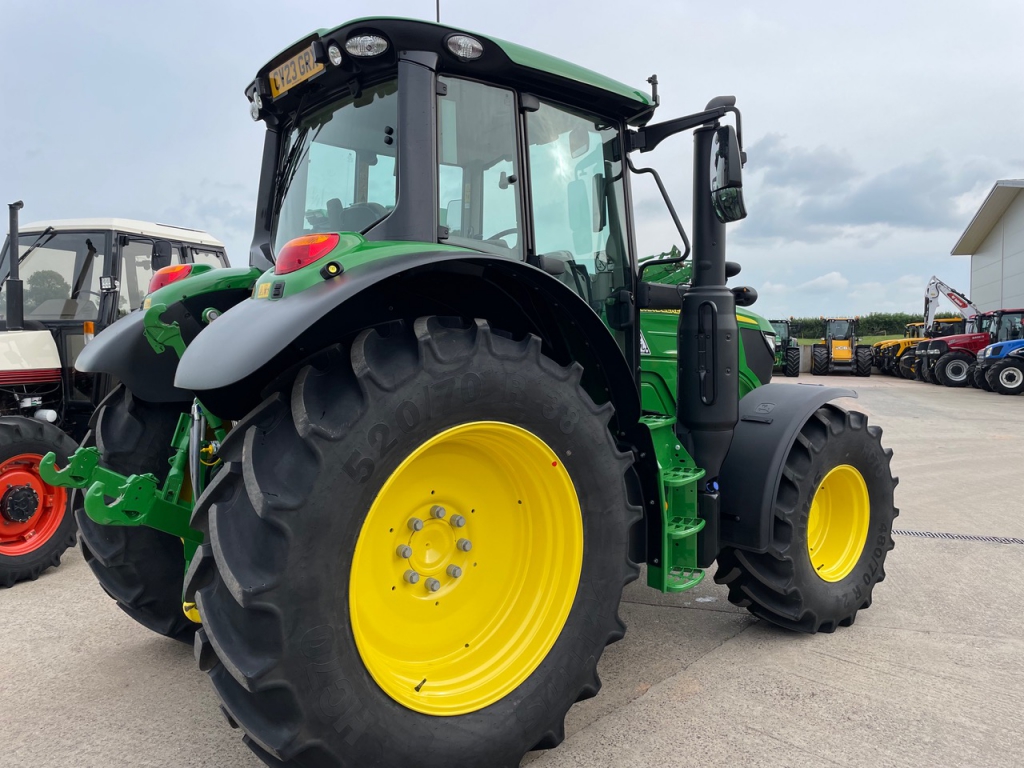John Deere 6130M