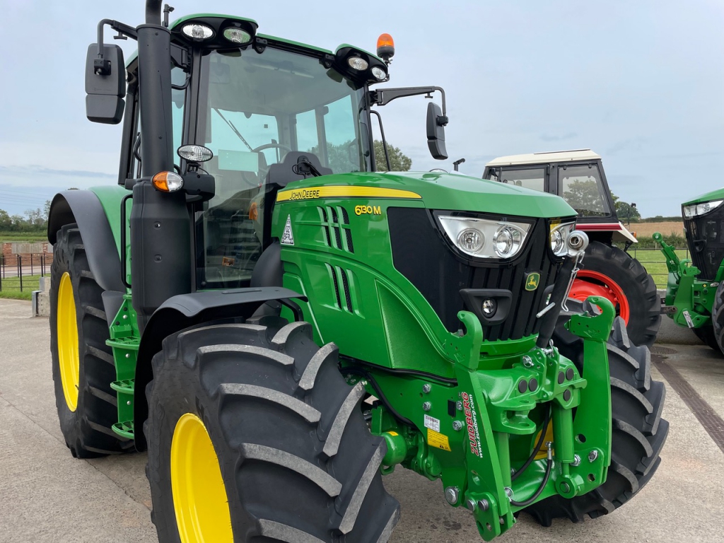John Deere 6130M