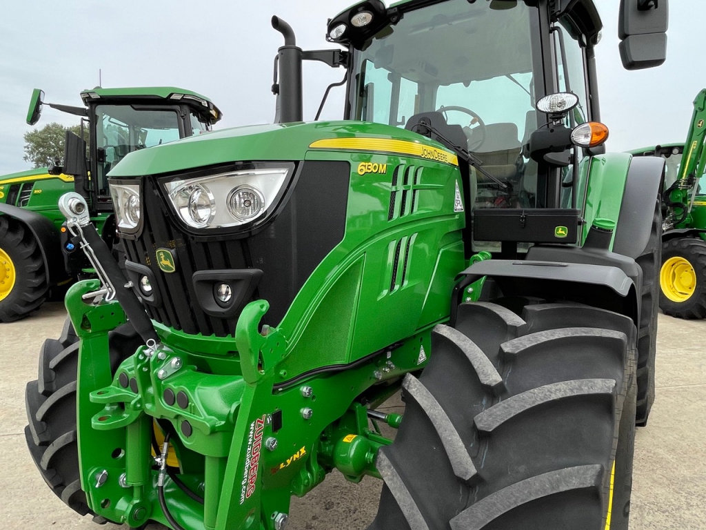 John Deere 6130M