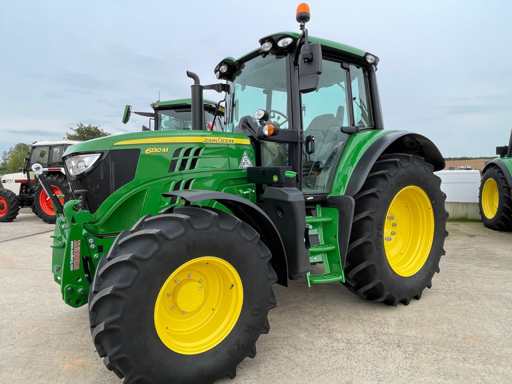 John Deere 6130M