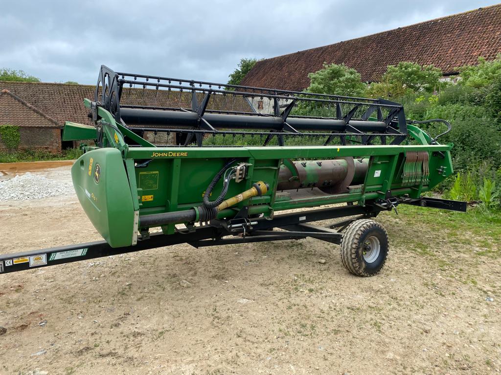 John Deere W540 combine