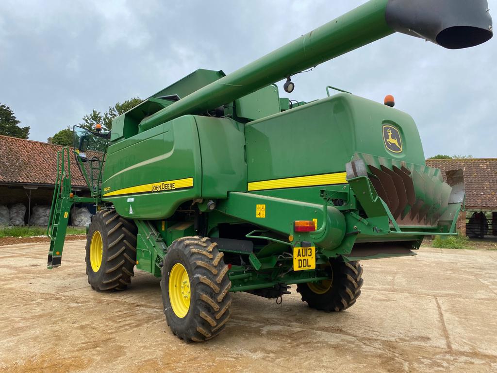 John Deere W540 combine