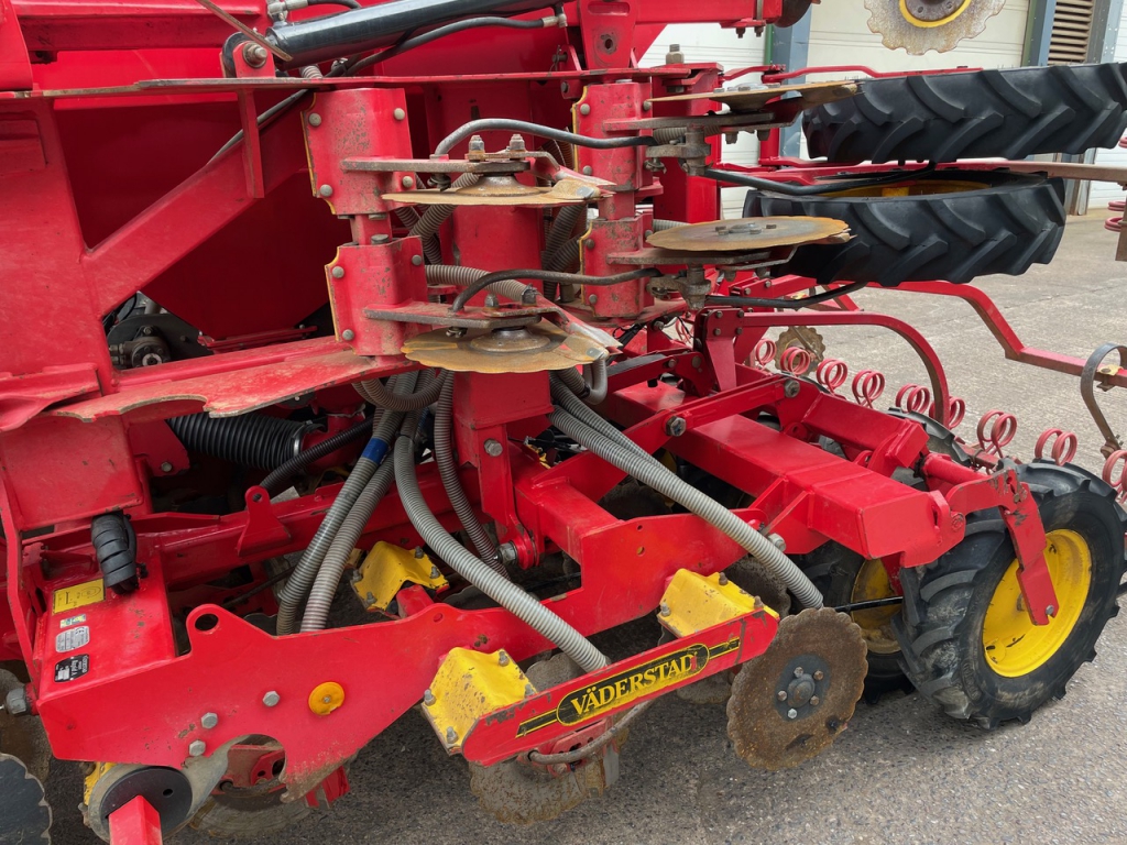 Vaderstad Rapid A400S 4 Metre drill