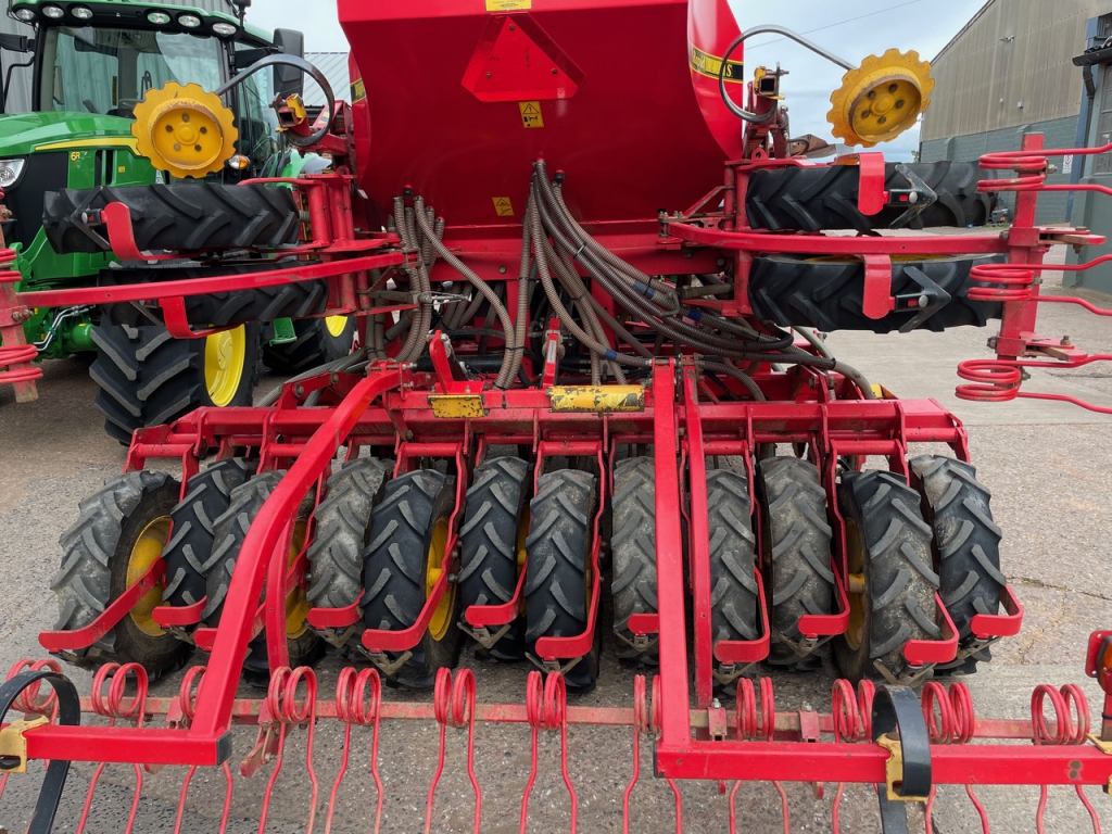 Vaderstad Rapid A400S 4 Metre drill