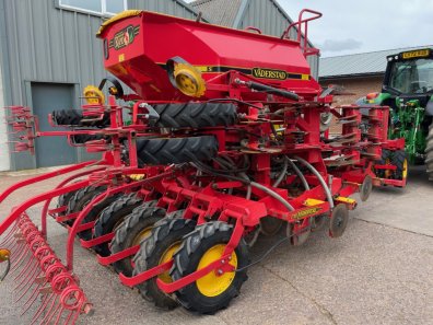 Vaderstad Rapid A400S 4 Metre drill