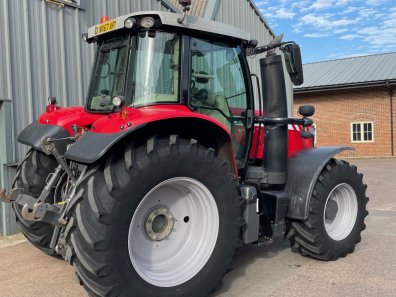 Massey Ferguson 6718S Exclusive