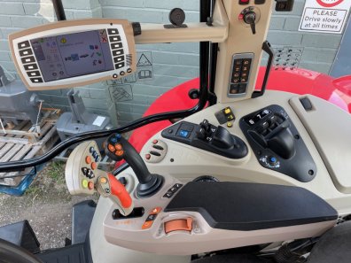 Massey Ferguson 6718S Exclusive