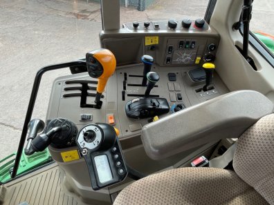 John Deere 6150M
