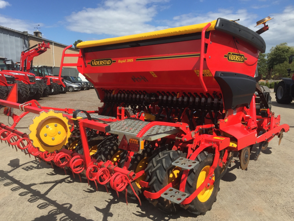 Vaderstad Rapid 300s drill