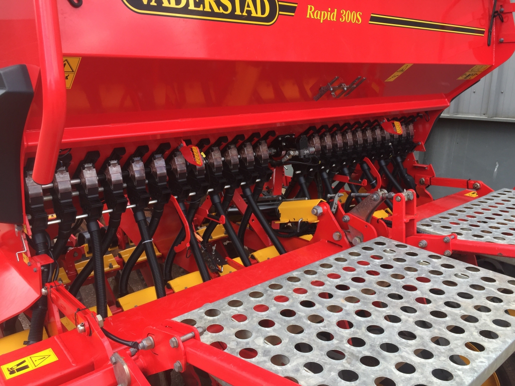 Vaderstad Rapid 300s drill