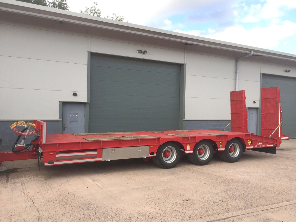 A&W Trailers low loader trailer