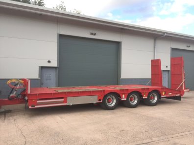 A&W Trailers low loader trailer