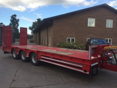 A&W Trailers low loader trailer
