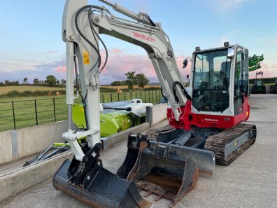 Takeuchi TB260 6 Ton digger