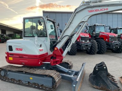 Takeuchi TB260 6 Ton digger