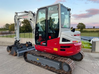 Takeuchi TB260 6 Ton digger