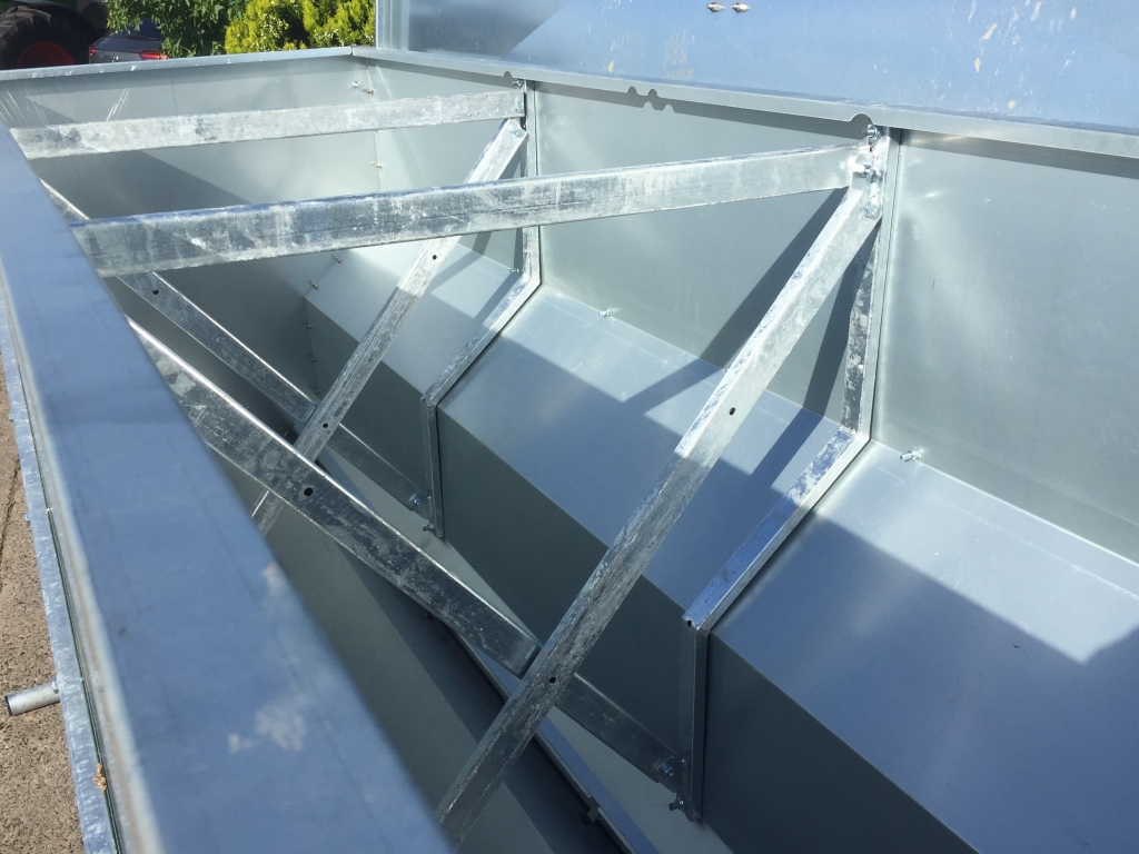 Condon Engineering 1.5 ton controlled feeder