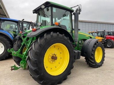 John Deere 8430