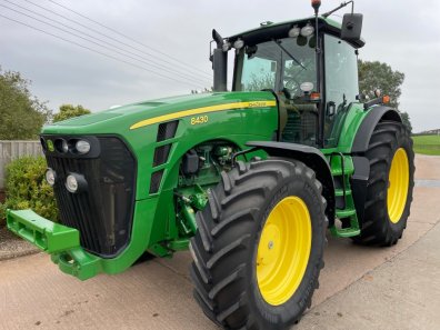 John Deere 8430