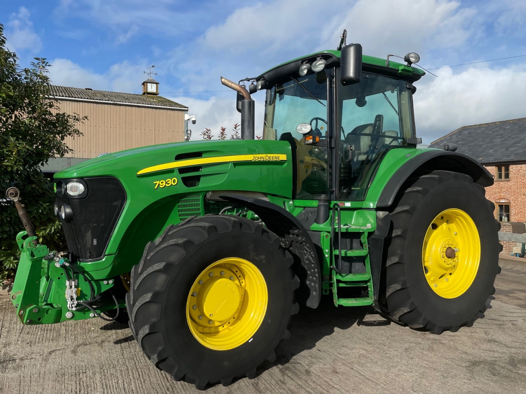 John Deere 7930