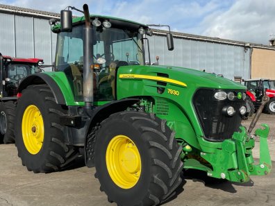 John Deere 7930