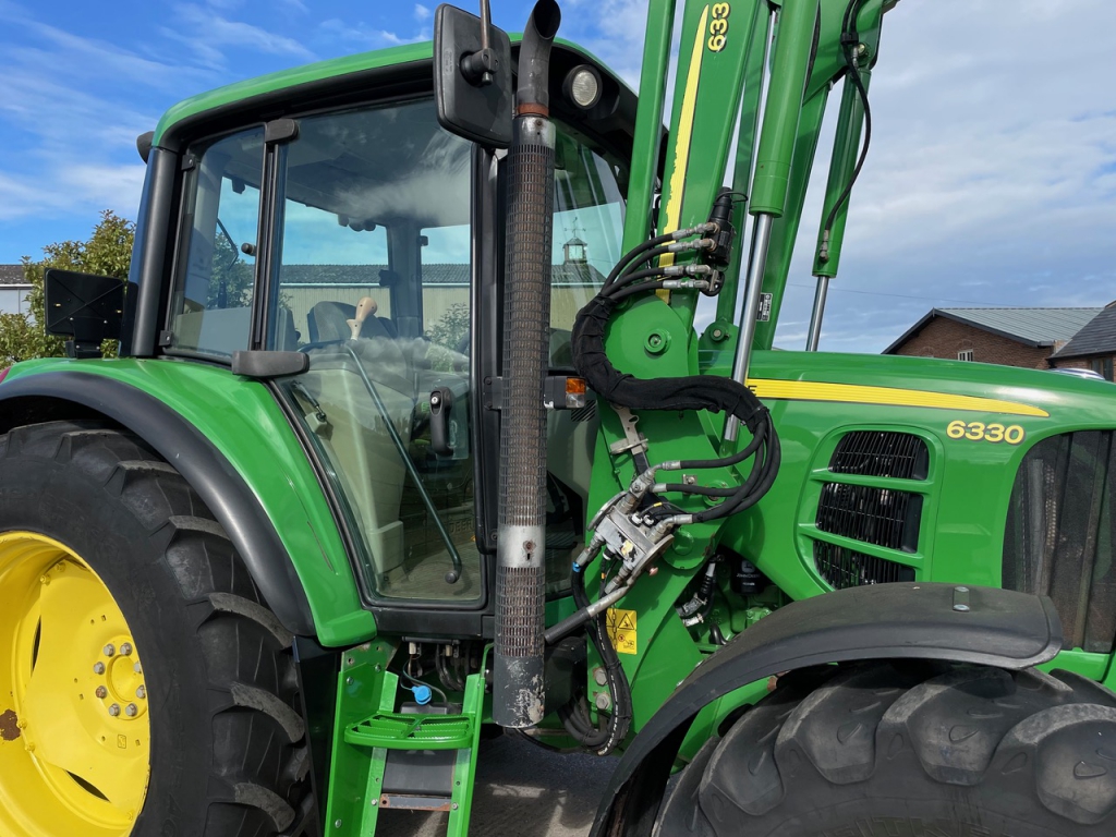 John Deere 6330 Standard