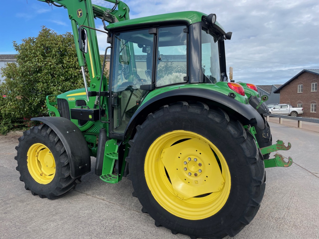John Deere 6330 Standard