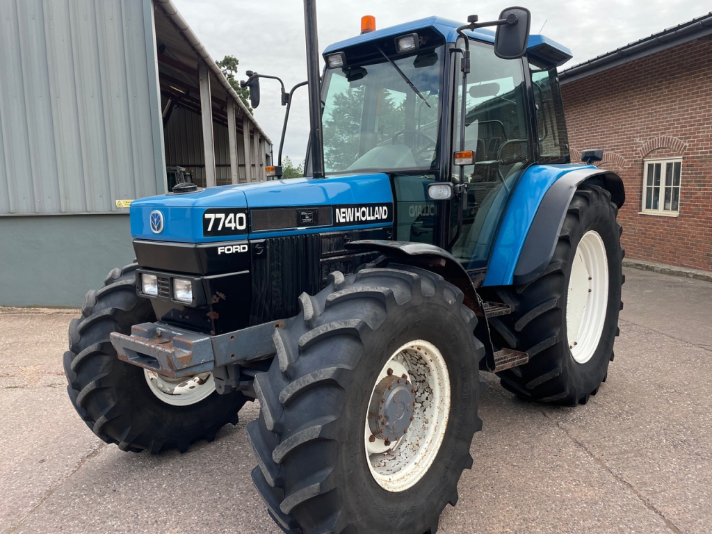 New Holland 7740 SL