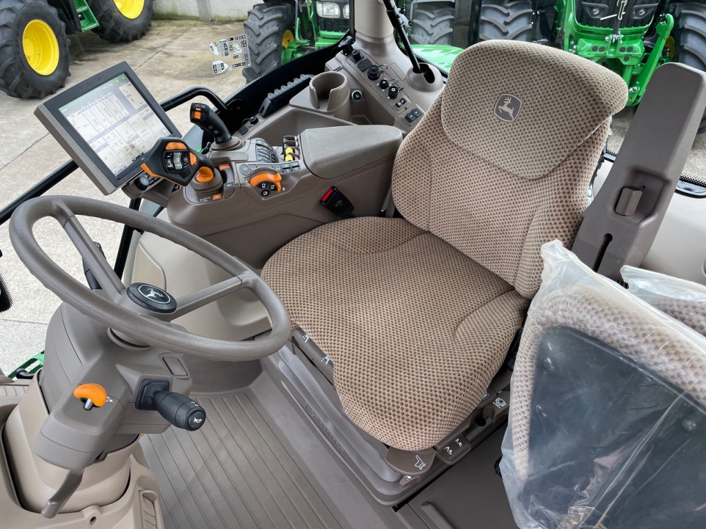 John Deere 6R 185