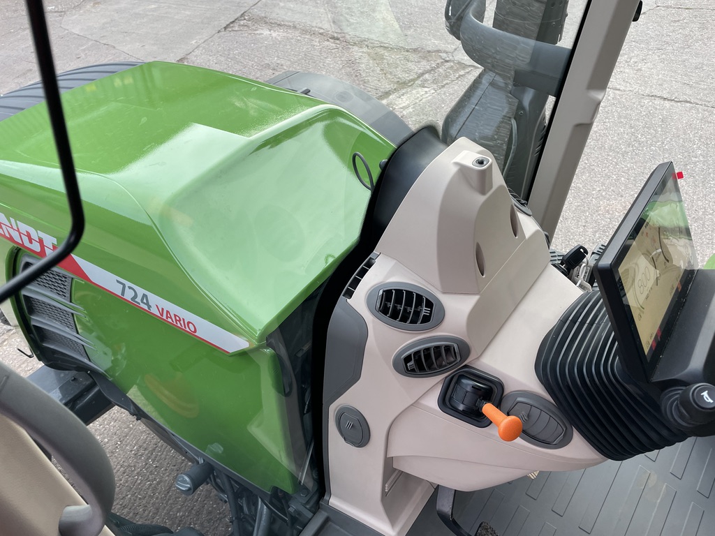 Fendt 724