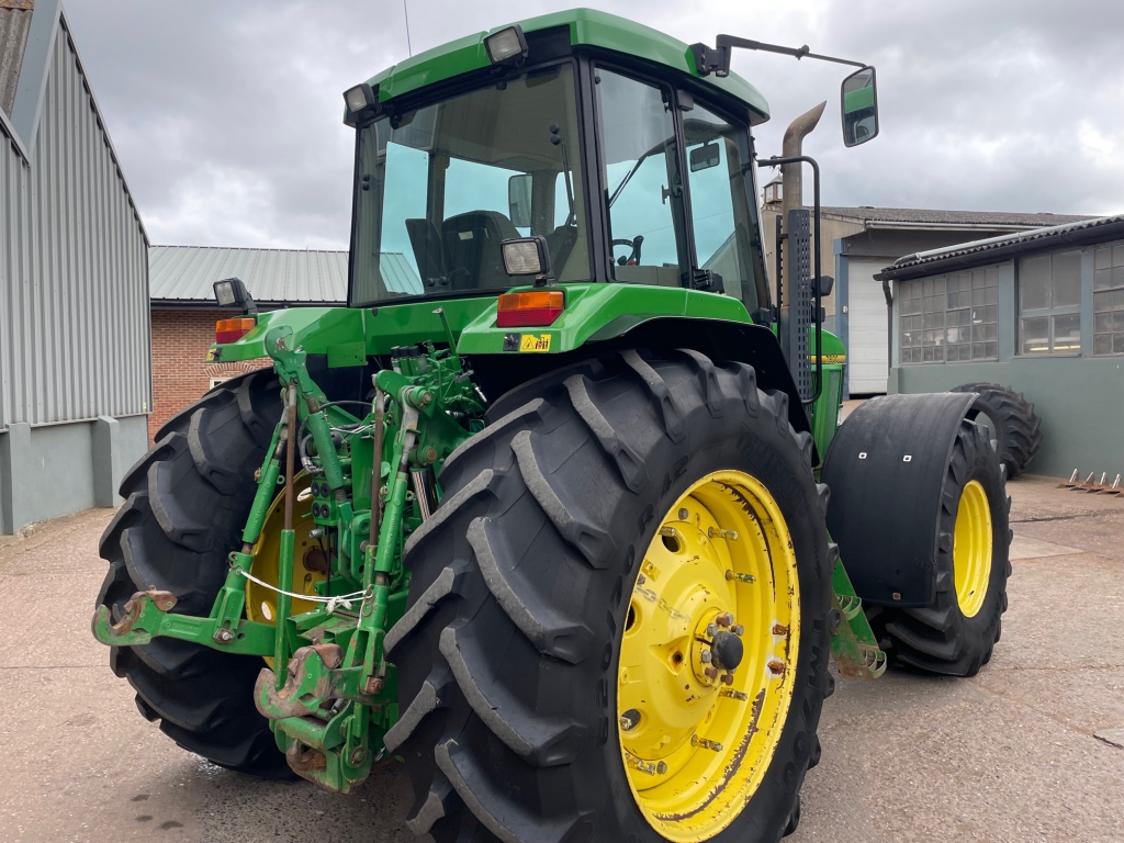 John Deere 7800