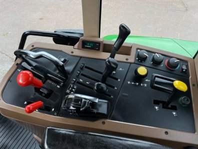 John Deere 7800