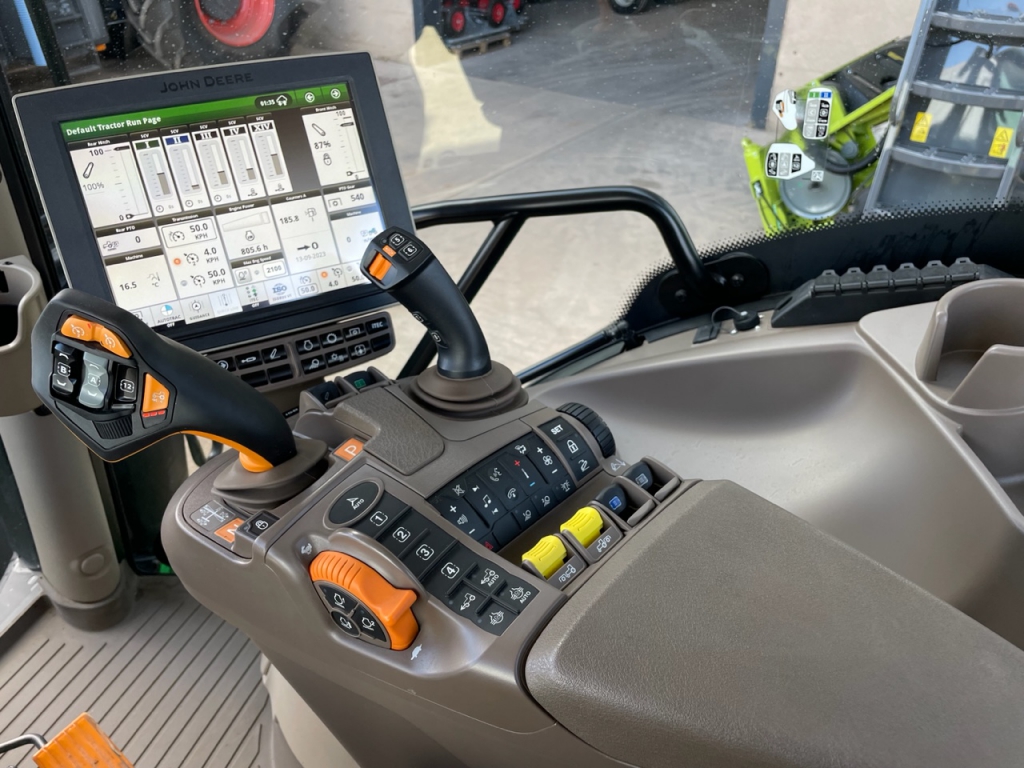 John Deere 6R 185