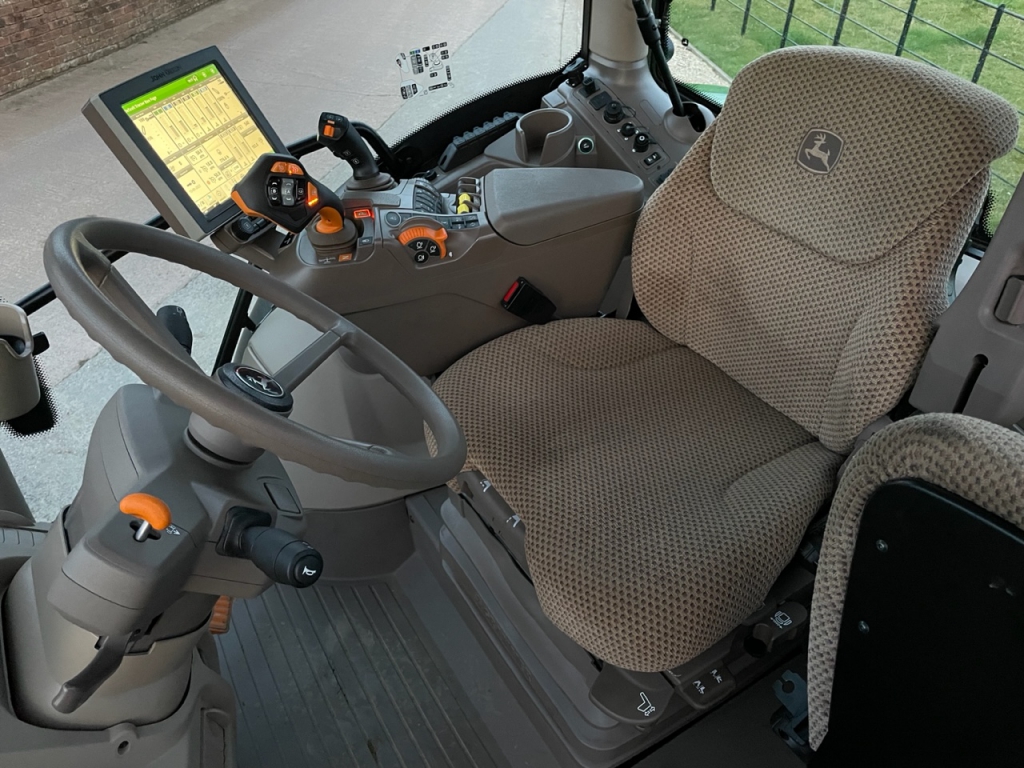 John Deere 6R 185