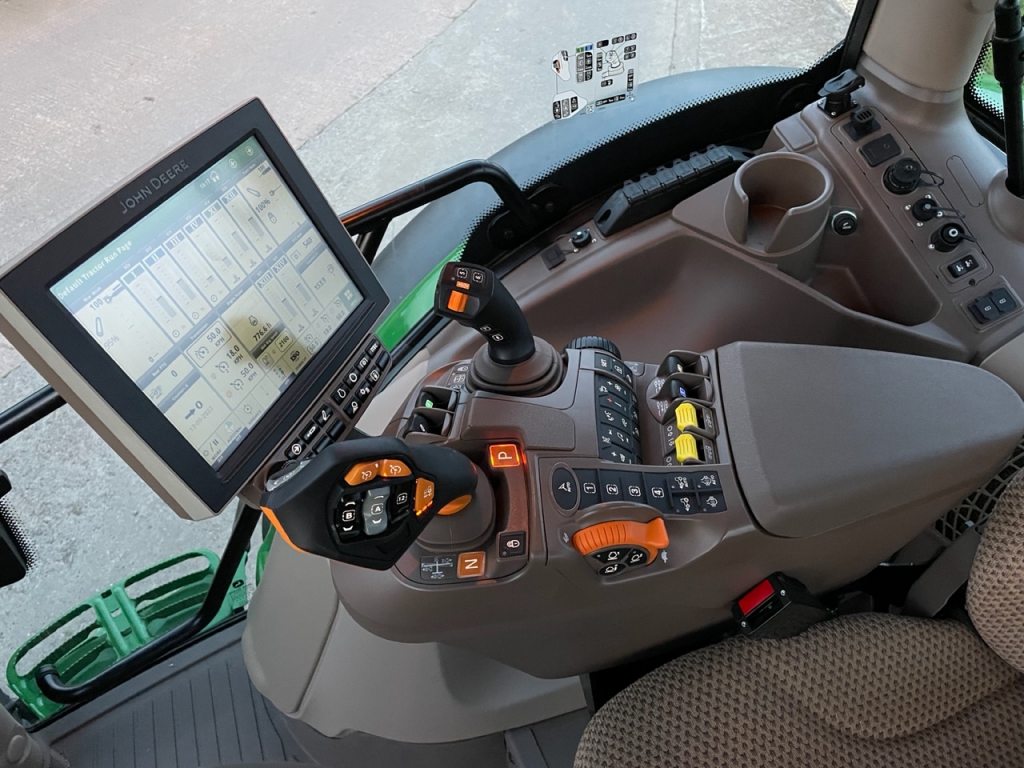 John Deere 6R 185